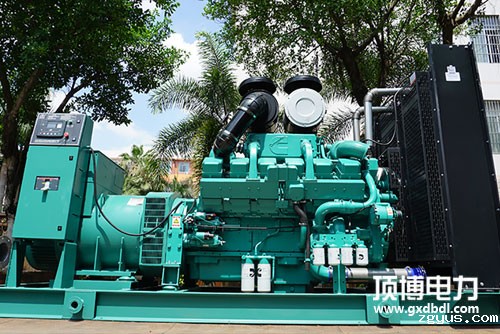 康明斯发动机配套科浦发电机组成250KW康明斯柴油发电机组