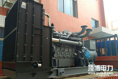 250KW无动柴油发电机组