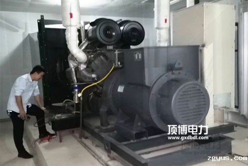 柴油发电机组配三种消声器