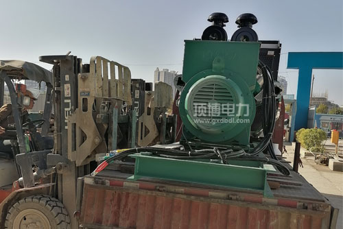 电力柴油发电机组到达施工地