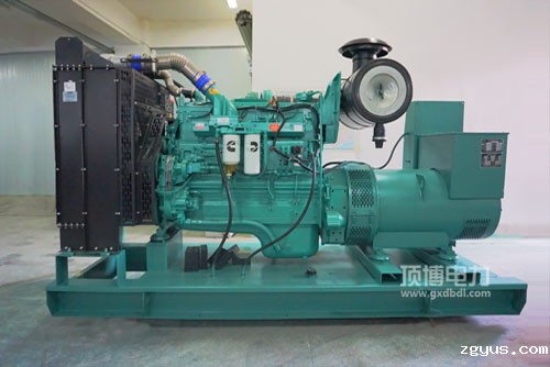 600KW柴油发电机组康明斯