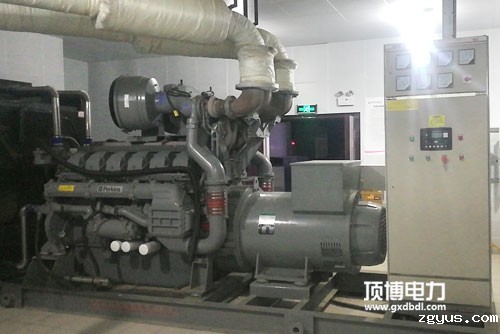 80KW帕金斯柴油发电机组型号1104C-44TAG2