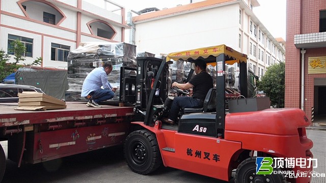 30台90KW康明斯-叉车装车1-高清